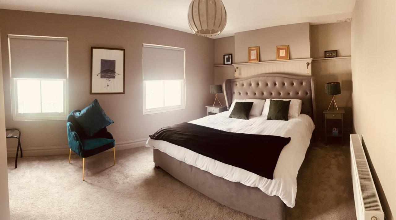 3 Bedroom Luxury Apartment Main Street Cashel  Exterior photo