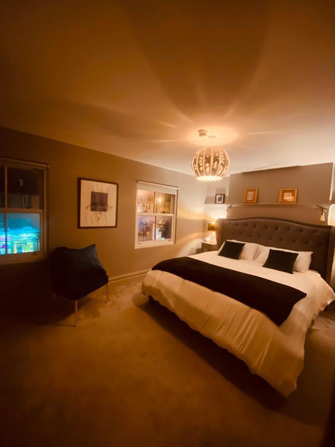 3 Bedroom Luxury Apartment Main Street Cashel  Exterior photo