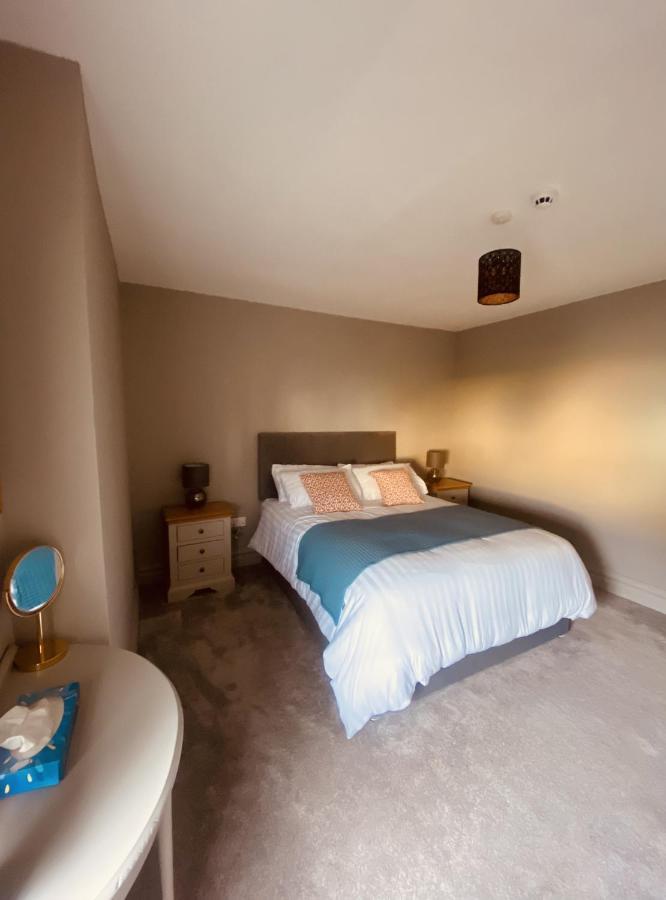 3 Bedroom Luxury Apartment Main Street Cashel  Exterior photo
