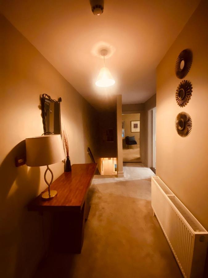 3 Bedroom Luxury Apartment Main Street Cashel  Exterior photo