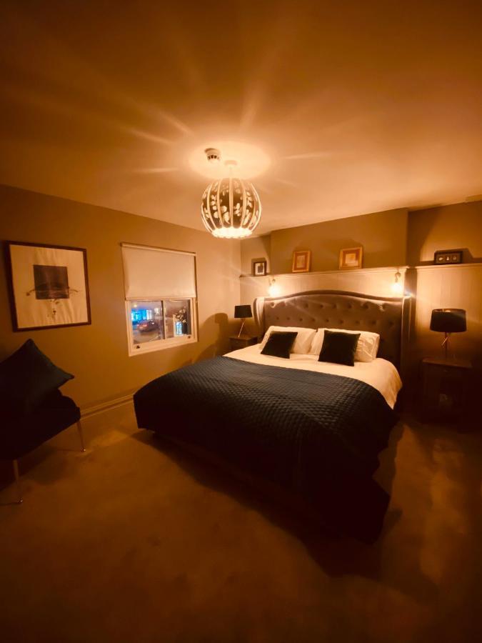 3 Bedroom Luxury Apartment Main Street Cashel  Exterior photo
